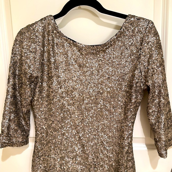 AIM Dress wore 1 time, Great condition, size 4, gold - Picture 2 of 3